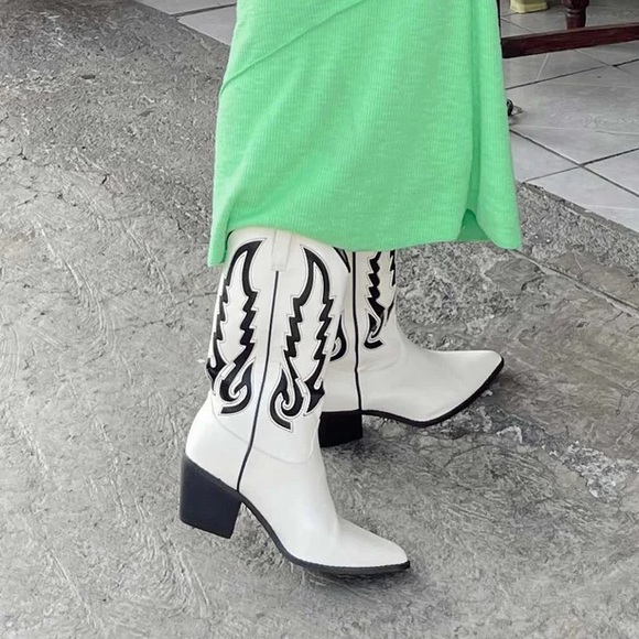 Princess Polly Nirvana Boots - Picture 5 of 5